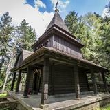 Bild: Die Kapelle auf dem Kriegsfriedhof in Kamionka Mała